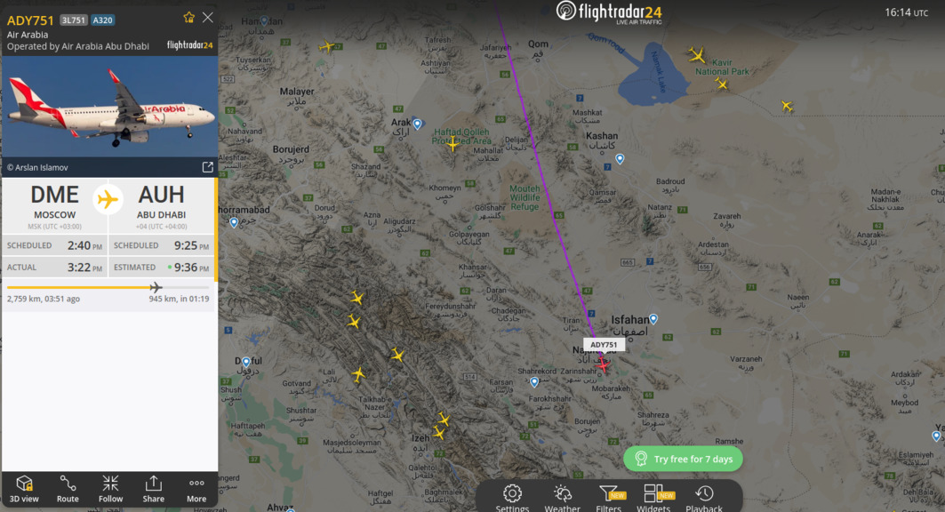 سایت flightradar24.com