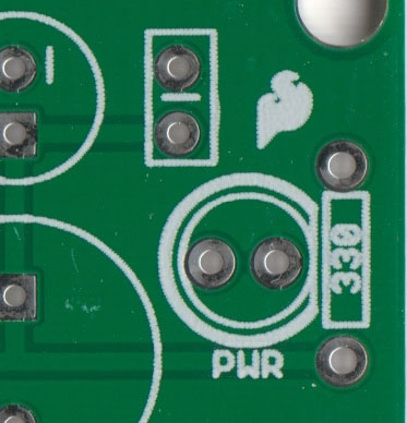 لایه سفیدرنگ و راهنما چاپ شده روی PCB