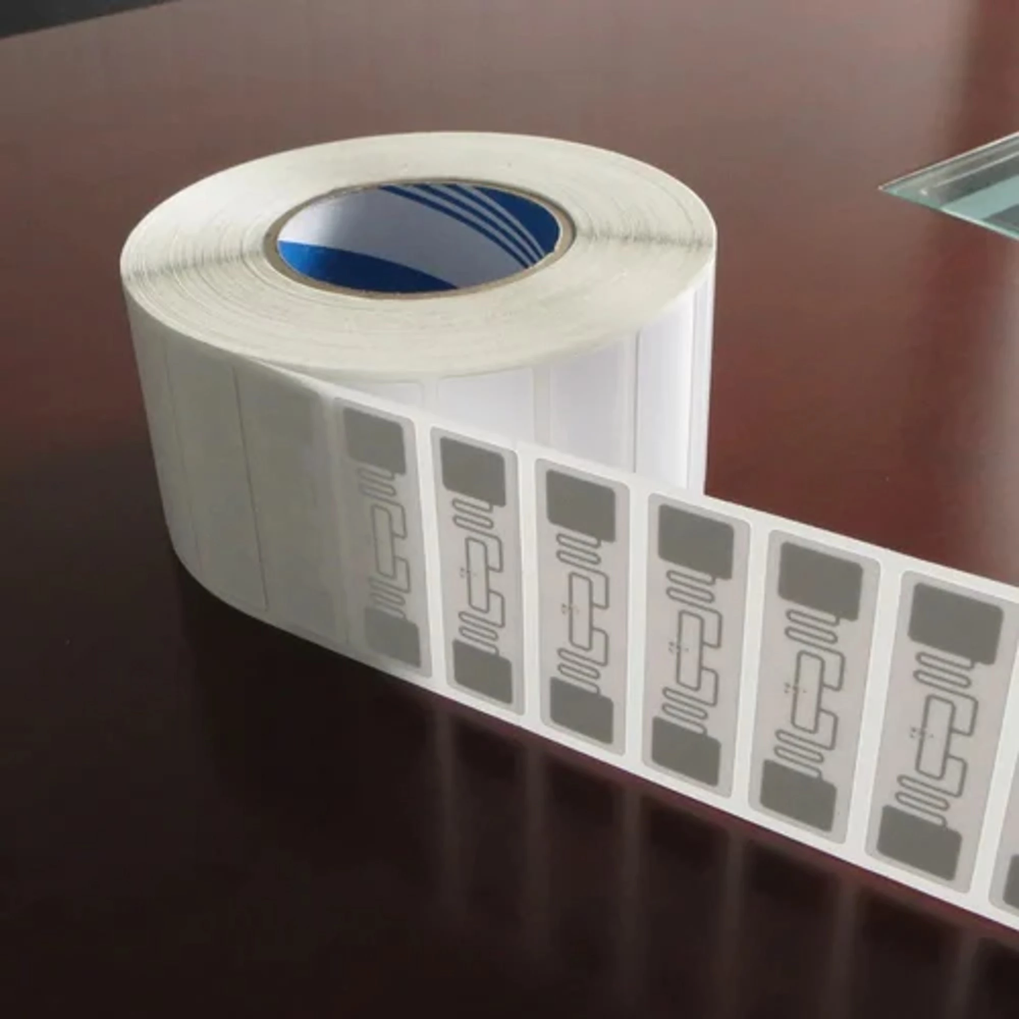 RFID چیست؟ | معرفی تگ RFID، انواع Passive/Active و باندهای LF‑HF‑UHF