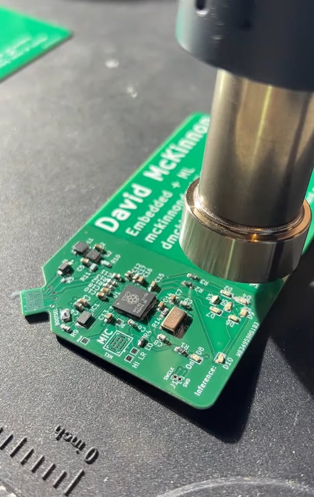 کارت ویزیتی که حرف میزند! اجرای هوش مصنوعی روی یک برد کوچک 2 کارت ویزیتی که حرف میزند! اجرای هوش مصنوعی روی یک برد کوچک