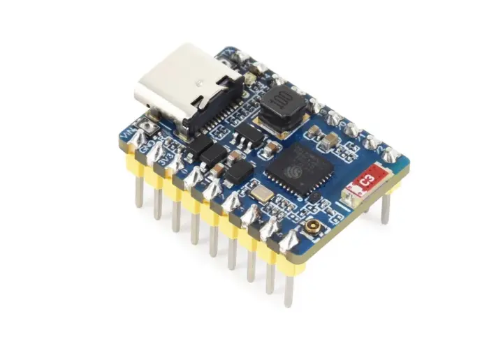 برد ESP32-C6-Zero-B با هدرهای پیش‌لحیم‌شده